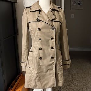 Banana Republic Khaki Trench with Black/Dark Brown Trim - Size 2 Petite (2P)